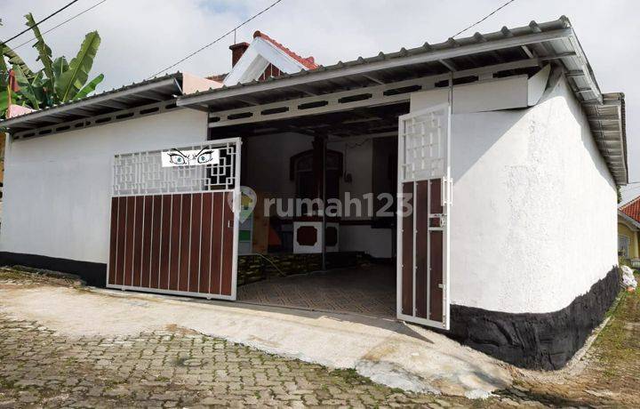 Villa Bukit Cipendawa Real Estate di Cipanas, Cianjur