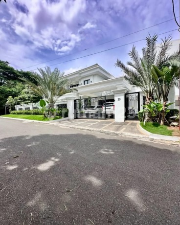 Luxurious Modern Classic House Bukit Hijau, Fully Furnished By Lifetime Design. Private Pool. Posisi Hook, Depan Taman