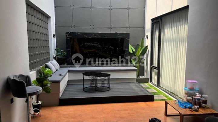 Rumah Cantik Tengah Kota di Komplek Leuwi Anyar Rumah Cantik Tengah Kota di Komplek Leuwi Anyar