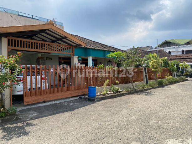 Rumah Luas Nyaman untuk Pensiun di Buahbatu Bandung Rumah Luas Nyaman untuk Pensiun di Buahbatu Bandung