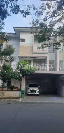 Rumah 3 Lantai Di Green Permata Residence, Jakarta Selatan