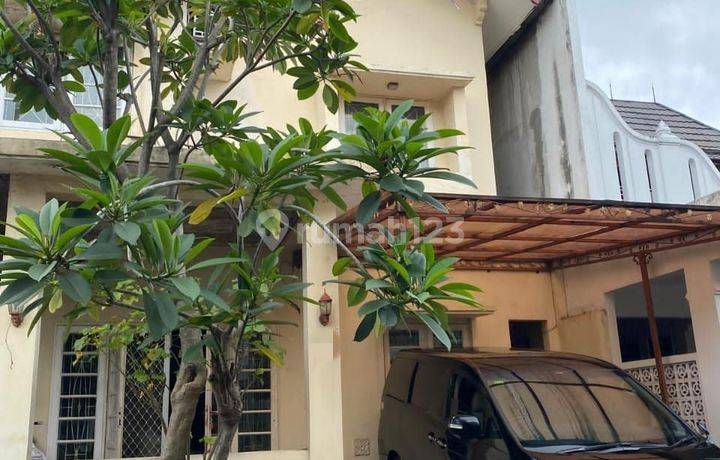 Rumah 2 lantai di Komplek Vila Graha Hijau 1, Ciputat