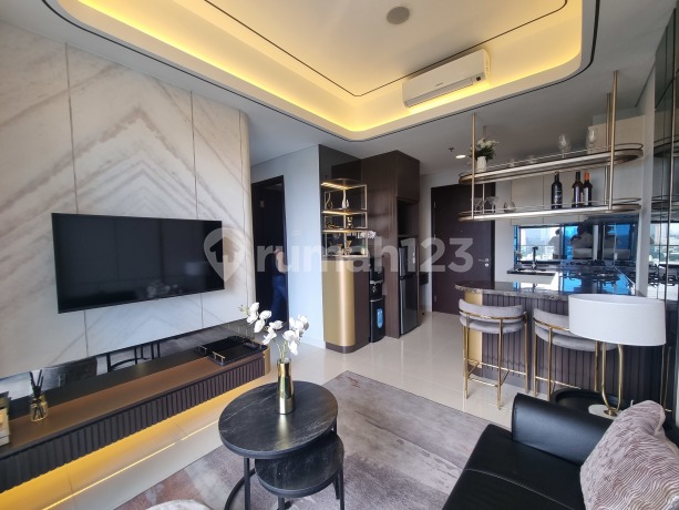 Apartemen Puri Mansion Bekas Show Unit, Full Furnish, Private Lift, Free Mantaince 2 Tahun