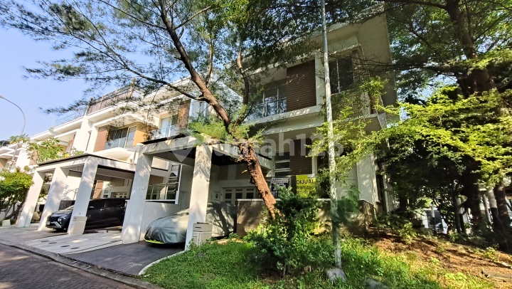 Golf Residence Kemayoran Posisi Huk Ada Taman Samping Rumah