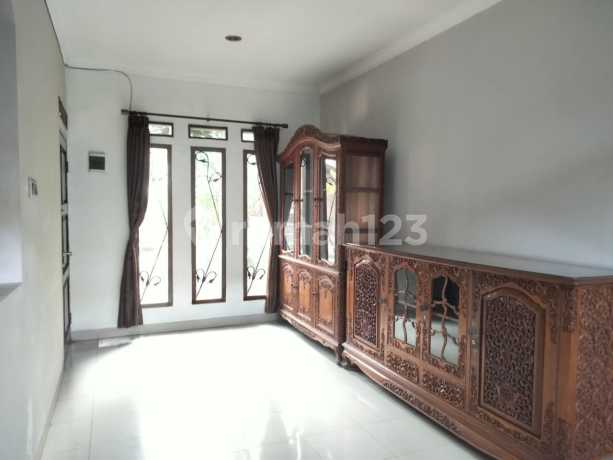 Rumah Sayap Setraduta, Terawat, Minimalis Rumah Sayap Setraduta, Terawat, Minimalis