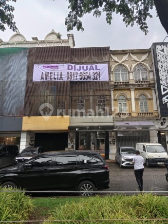 For Sale: Mendrisio Row House Unit 9 X 26+, Ground Floor Already Knocked Through into One, HGB Certificate For Sale: Mendrisio Row House Unit 9 X 26+, Ground Floor Already Knocked Through into One, HGB Certificate