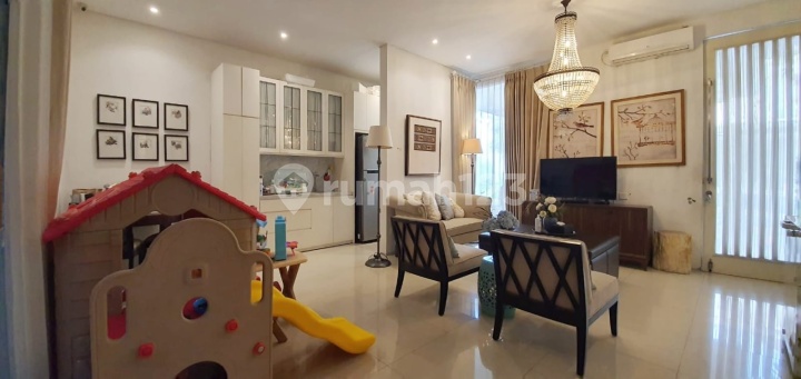 Dijual Rumah Mewah di Citraland Alam Hijau, Surabaya