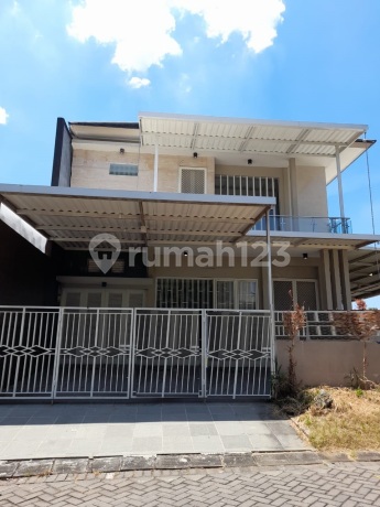 Rumah 2,5 Lantai Dijual di Grand Eastwood Citraland Surabaya