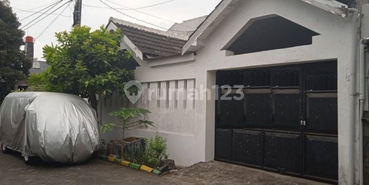 For Sale Freehold House in Wisma Lidah Kulon Surabaya