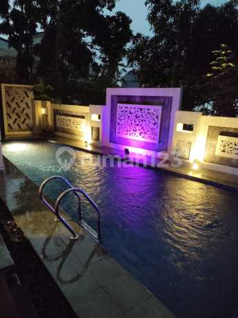 Rumah Posisi Hook Dengan Kolam Renang Dan Rooftop Best View Pegunungan di Sentul City Bogor