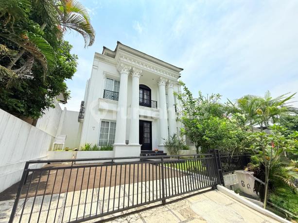 Hunian Premium 2 Lantai Furnish & Pool dengan View Pegunungan Hunian Premium 2 Lantai Furnish & Pool dengan View Pegunungan