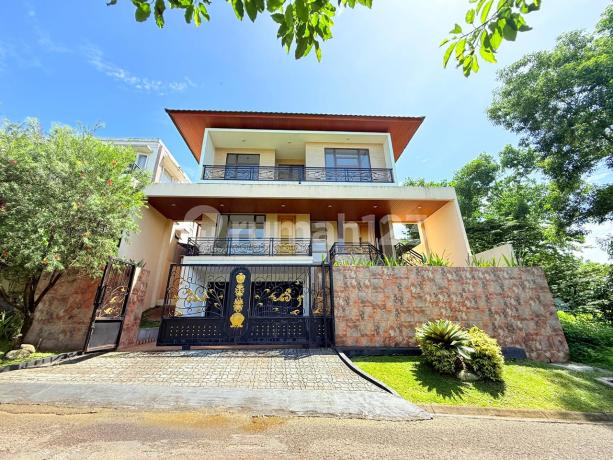 Hunian Premium 450 m² Bangunan, 3 Lantai + Kolam Renang, SHGB Hunian Premium 450 m² Bangunan, 3 Lantai + Kolam Renang, SHGB