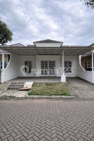 Rare Opportunity! 10 Meter Wide House at That Price Won't Last Long! Selling Palma Classica House in West Surabaya
