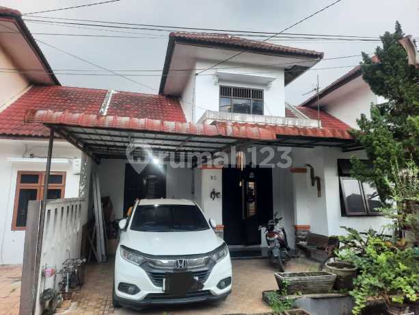 Quick Sale, Ready-to-Occupy House in the Taman Karya Kasih Indah Complex. Quick Sale, Ready-to-Occupy House in the Taman Karya Kasih Indah Complex.