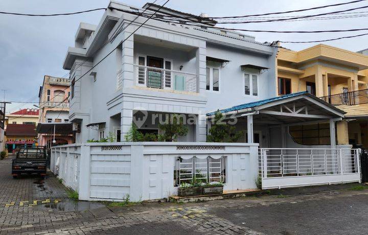 Dijual Rumah Hook 2 Lantai Lokasi Strategis Graha Sunggal
