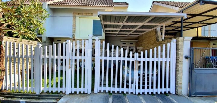 Rumah Artistik 1,5 Lantai di Valencia Residence Puri Suryajaya Rumah Artistik 1,5 Lantai di Valencia Residence Puri Suryajaya