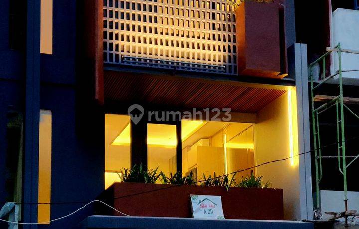 Rumah Baru 3 Lantai Permata Buana Puri Indah Mulai 2,9 M