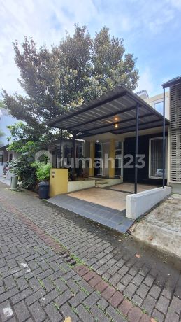 For Sale: 1-Story Minimalist House in Green Serpong Bintaro For Sale: 1-Story Minimalist House in Green Serpong Bintaro