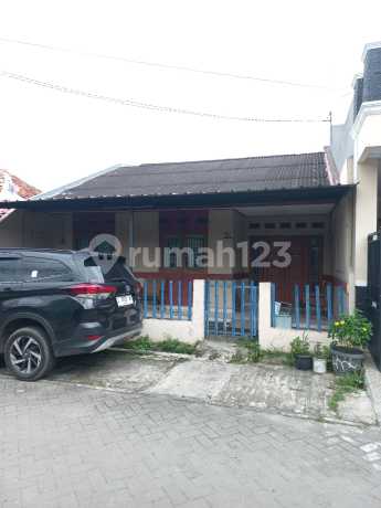 Dijual Rumah Dekat Stasiun Ka di Komplek Kehakiman Tangerang Dijual Rumah Dekat Stasiun Ka di Komplek Kehakiman Tangerang