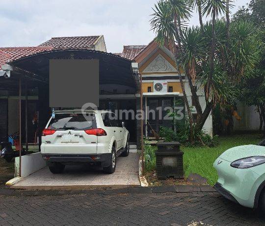 Rumah Hook Lingkungan Cluster Tamansari Majapahit Semarang Timur