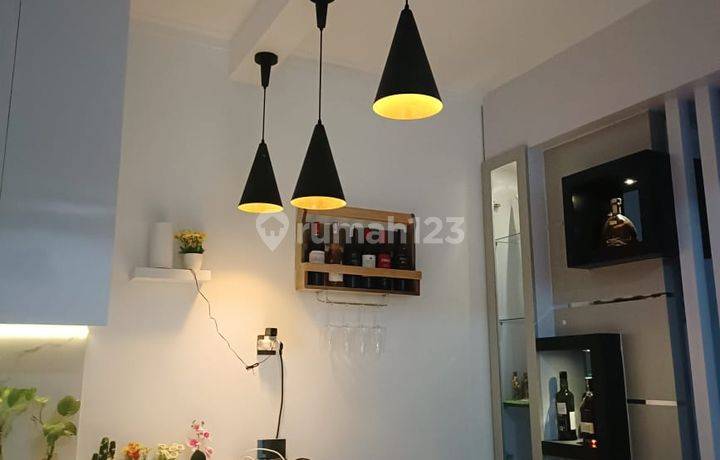 Dijual Cepat  Rumah cantik 2 lantai uk 10Mx20 M di Bumi Permata Indah 