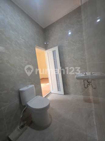 O DIJUAL CEPAT RUMAH 2 LANTAI DI SUMARECON GADING SERPONG CLUSTER DARWIN