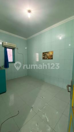 o For Sale 4-Story House in Poris Indah Housing Estate