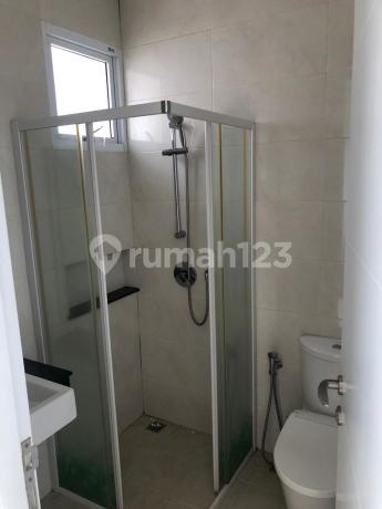 Dijual Rumah 2 Lantai di Green Puri Jakarta Barat