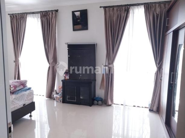 DIJUAL RUMAH 2 LANTAI DI PERUMAHAN GADING SERPONG CLUSTER OLEASTER,TANGERANG
