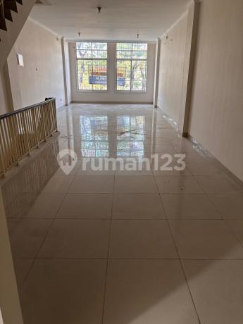 DIJUAL RUKAN 3,5 LANTAI DI GREEN LAKE CITY 