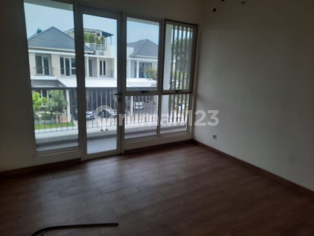 Dijual Rumah 2 Lantai Ukr 10x20m2 Di Cluster Ciri Komp Suvarna Sutera,tangerang