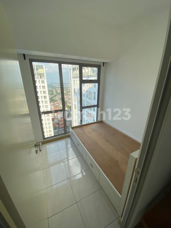 O Dijual Apartemen M-Town3 BR Tower Ellis Lantai 32 Full Furnish Haarga Rp. 800 Juta