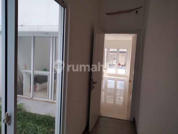 DIJUAL RUMAH THE RIVIERA AT PURI LUAS BANGUN 200M2 DIJUAL RUMAH THE RIVIERA AT PURI LUAS BANGUN 200M2