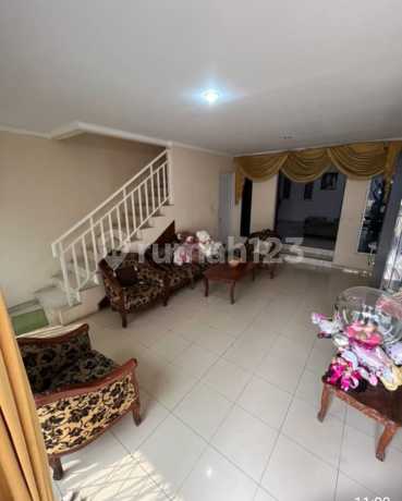 For Sale 2-Story House in Metland Puri Housing Complex, Size 8X20, Tangerang