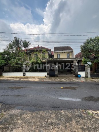h174 Rumah Terawat di Perum Griya Husada Lawang, Malang 