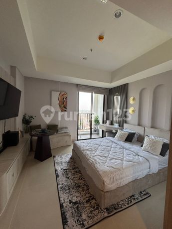 For Sale: Affordable Furnished Studio Apartment at Cleon Park, Just Steps Away from Aeon Mall Jakarta Garden City, Cakung