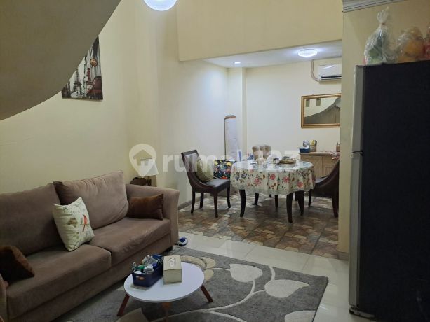 Rumah 2 Lantai bagus siap huni di Metro Permata Tangerang Semi Furnished