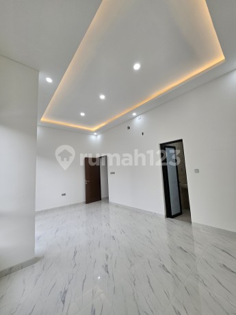 Rumah Baru 2 Lantai Metro Permata 1