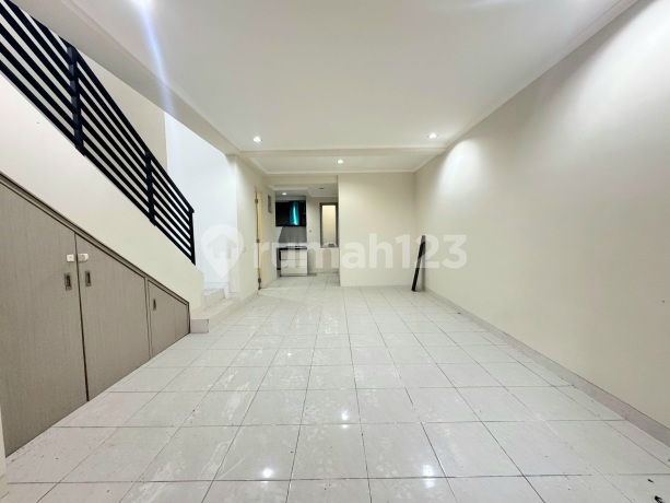 Di Jual Rumah Cantik Di Cluster Opal Selatan, Summarecon gading serpong