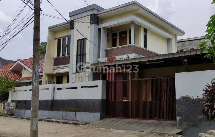 Dijual Rumah Bagus Dan Nyaman di Komplek Jatiwaringin Asri 2 Bekasi