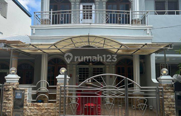 DIJUAL 1 Unit Rumah 2,5lantai Windsor Park II -  Nagoya Batam.. 