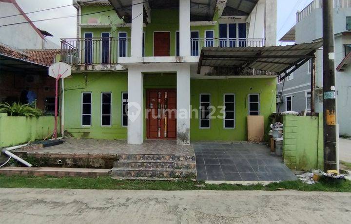Dijual  Rumah 2 Lantai  Hook Anggrek  Mas 1 (Hadap Timur) Batam Center.
