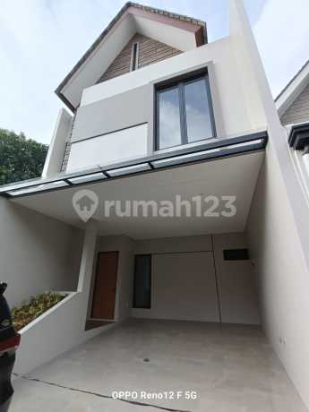 Rumah 2 LT Unit Pojok No Banjir 1,3 KM Pintu Tol Brigif KPR 0