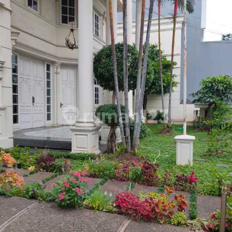 For Sale Luxury 3-Storey House 20x34 With Pool In Agung Permai