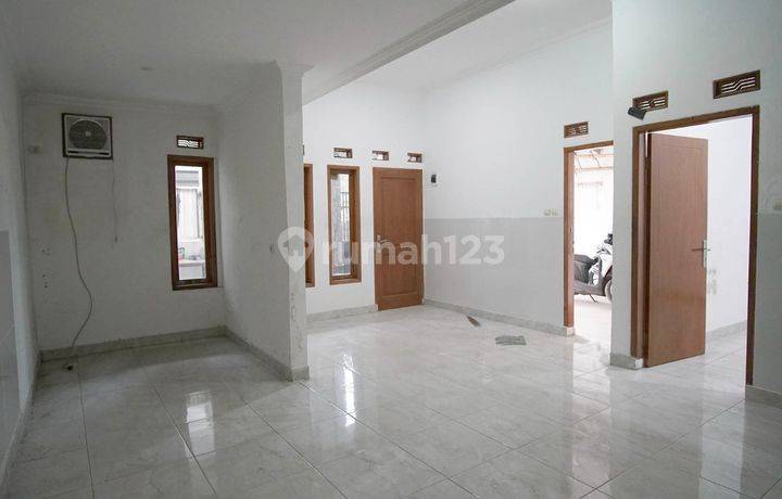 Jual Rumah Siap Huni 2 Lantai Permata Kopo Sayati 