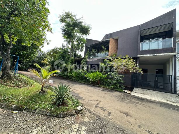 DIJUAL RUMAH MALEO RESIDENCE BINTARO TANGSEL SHM 