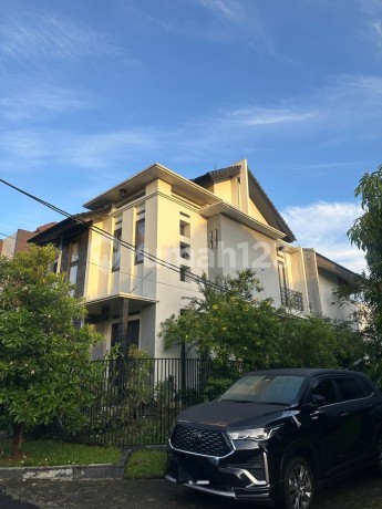 Hot Sale!!! Dijual Rumah Siap Huni Posisi Hook di Pisok Bintaro Sektor 5