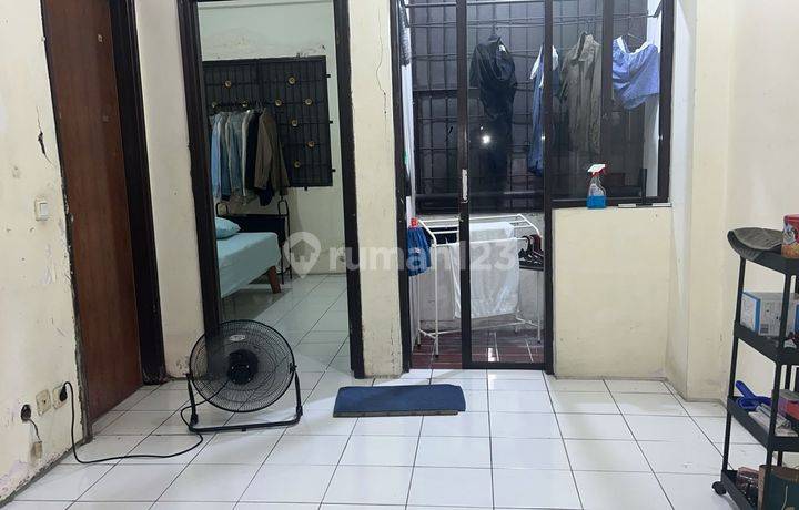 Dijual Apartemen, Lantai 3, Listrik 1300w, Air WTP, Surat PPJB di Permata Taman Surya 1, Tower E, Taman Surya, Jakarta Barat