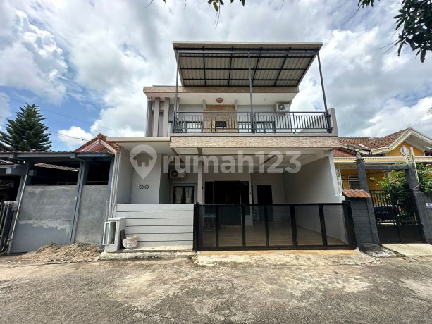 For Sale 2.5-Story House in Plamo Garden, Batam Center