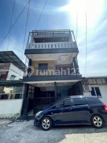 Dijual Cepat Rumah Full Renovasi 3,5 Lantai di Baloi Mas Indah, Baloi